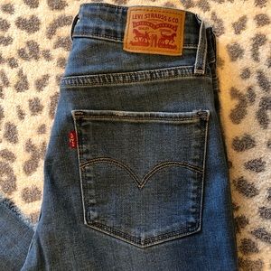 Levi’s skinny jeans
